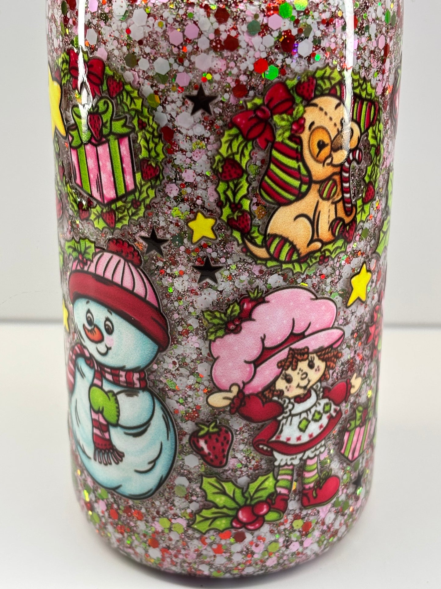 Berry Christmas snow globe 