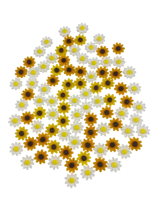 Mixed small sunflowers and daisies