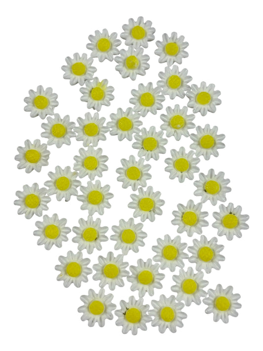 Smal daisy charms