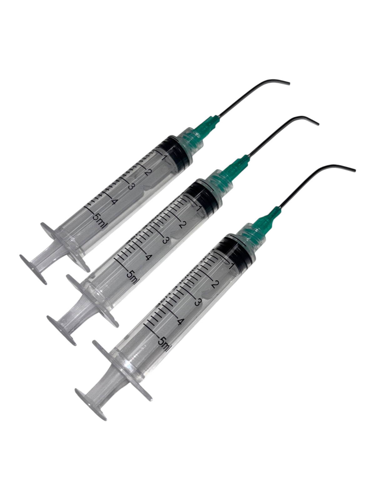 Blunt tip curved needle
