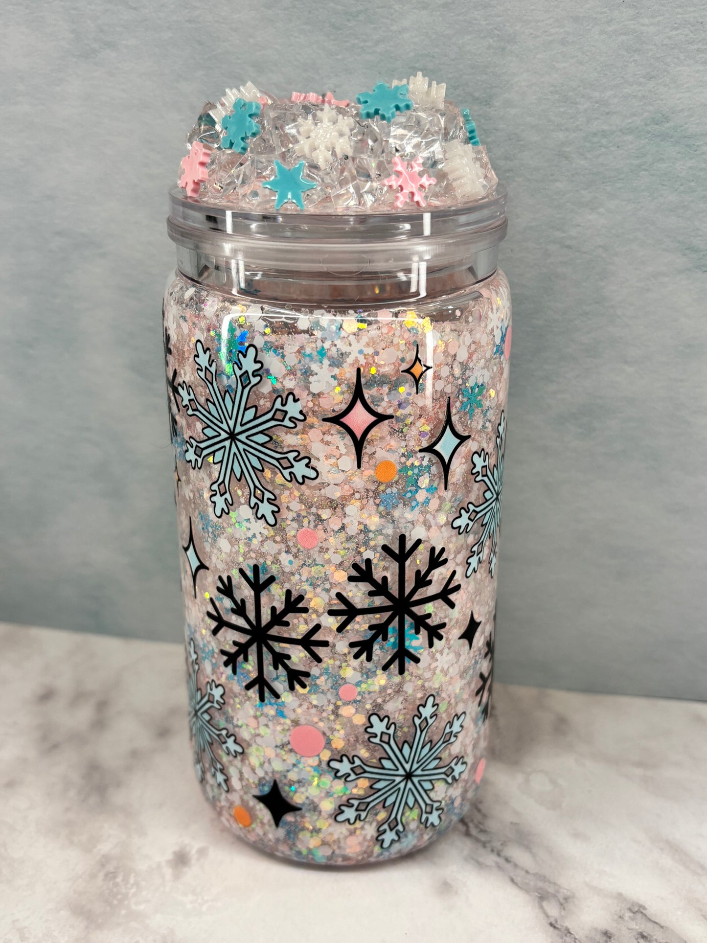 Freezing and reading snow globe cup